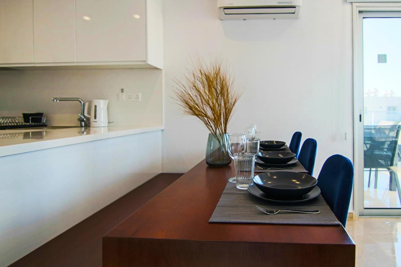 Phaedrus Living Seaside Residence Lighthouse 70 Paphos Exterior photo